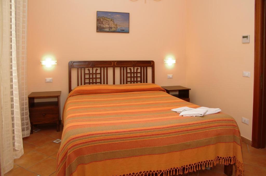 DolceVitaSorrento Guest House Chambre photo